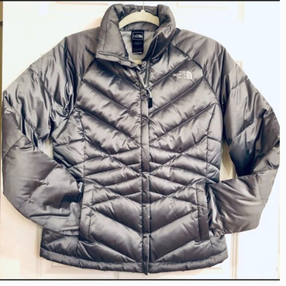 The North Face | 550 Aconcagua Down Jacket Metallic Silver | Size Medium Women's - Picture 12 of 12